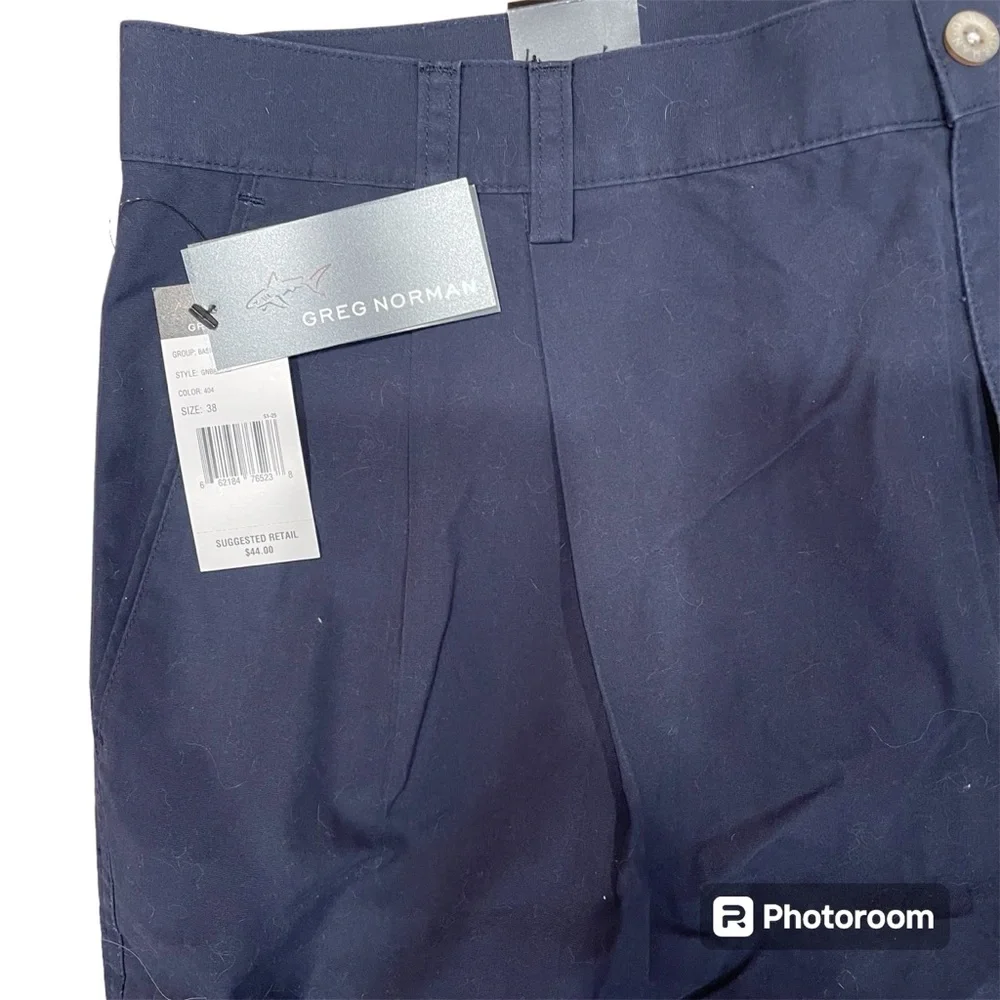 NWT Greg Norman Men’s Black Pleated Golf Shorts Size 38 Cotton